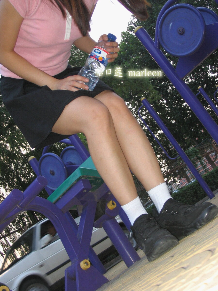 淡淡猫香全部丝袜套图大合集 1